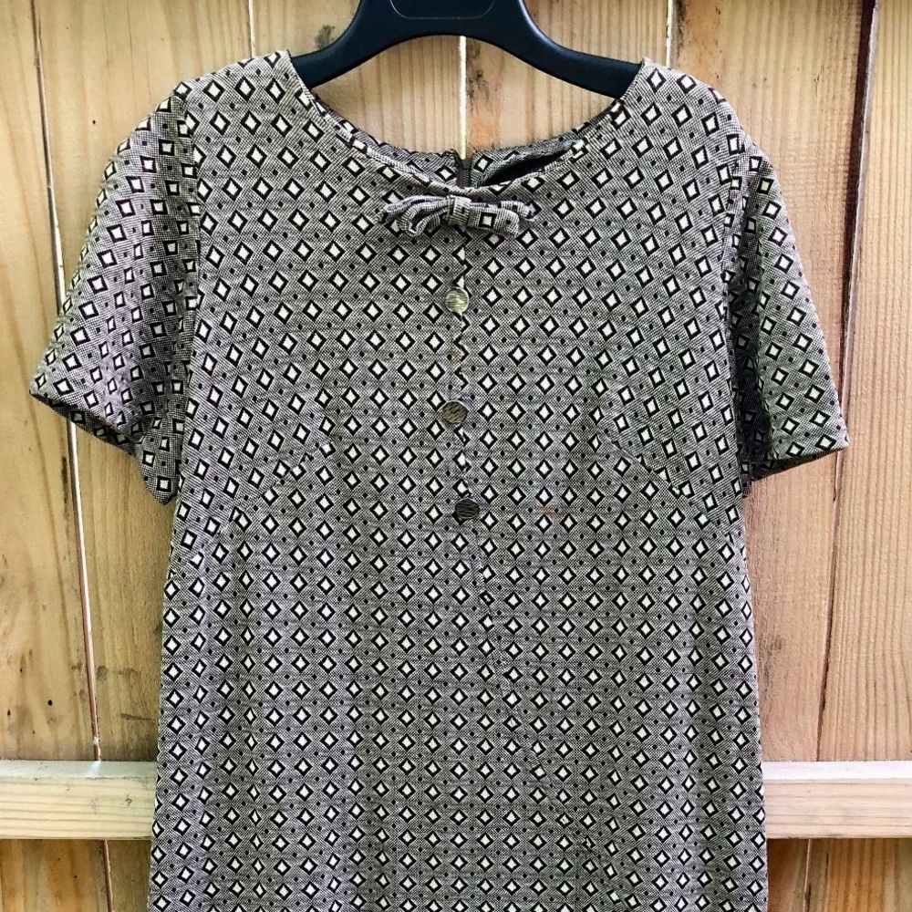 Vintage 1960s Mod Shift Dress – Brown & White Pattern